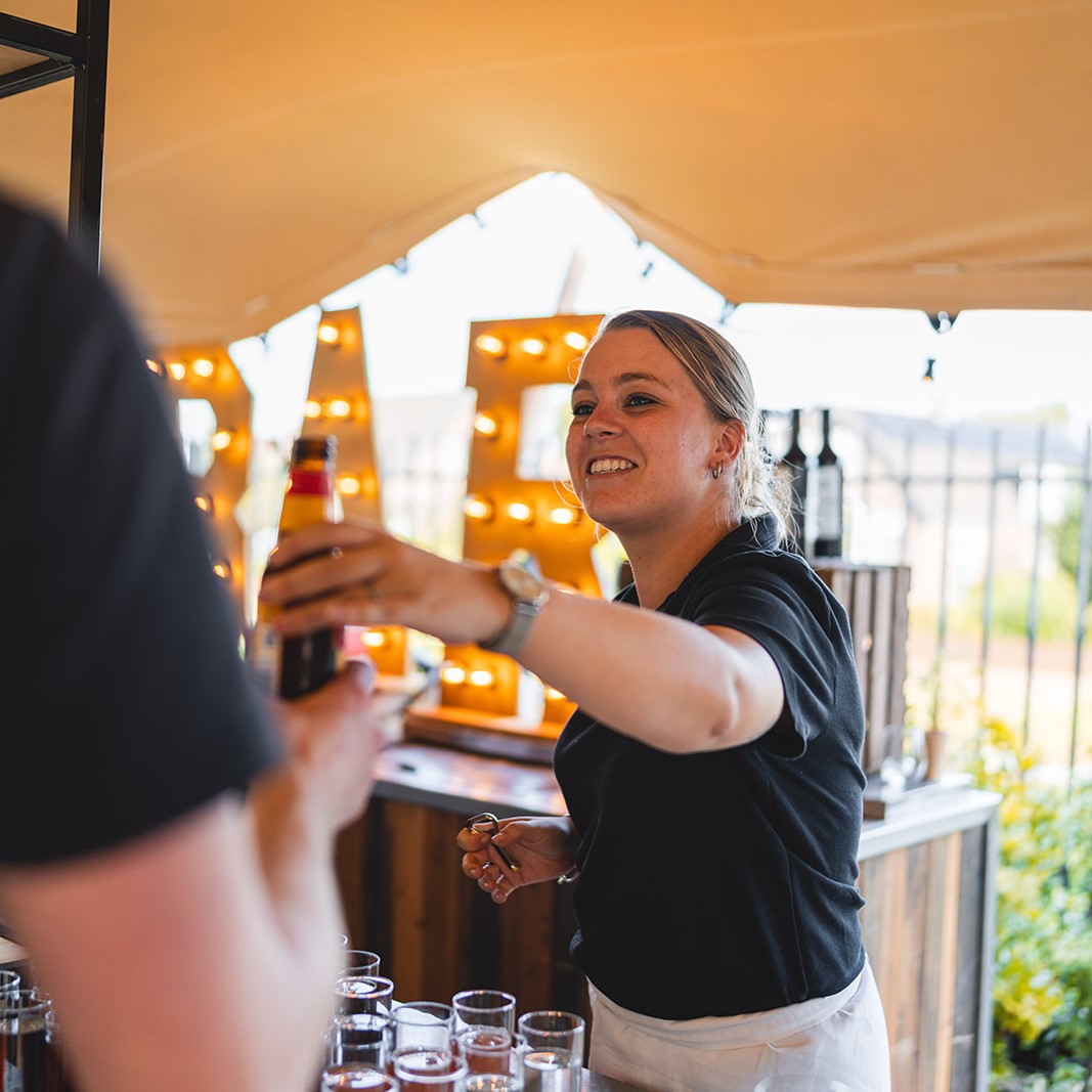 Uitserveren drank bar