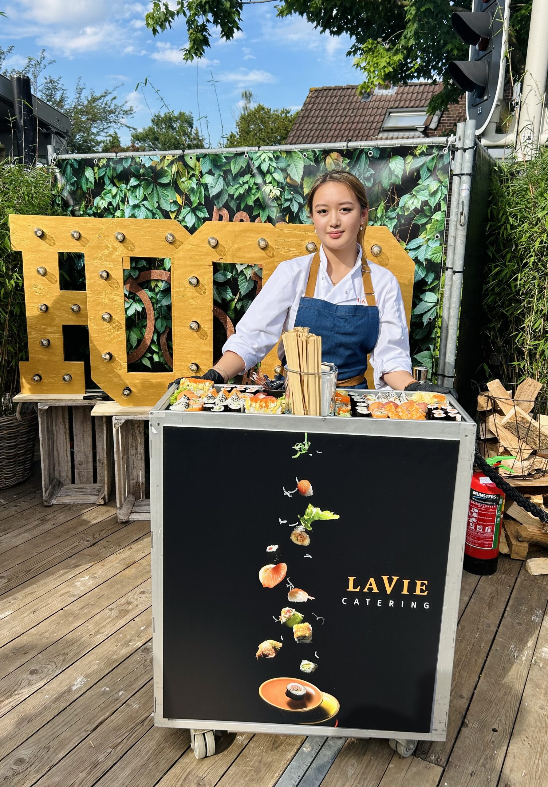 image00176 foodtruck vliegtuigtrolley