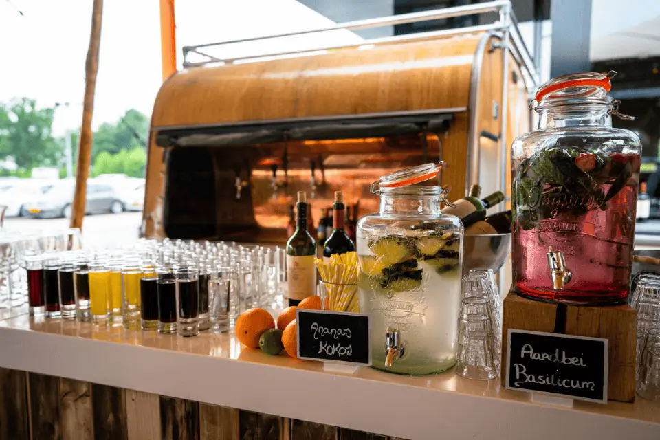 0.0 Bar met alcoholvrije bieren en frisdrank op zakelijk event