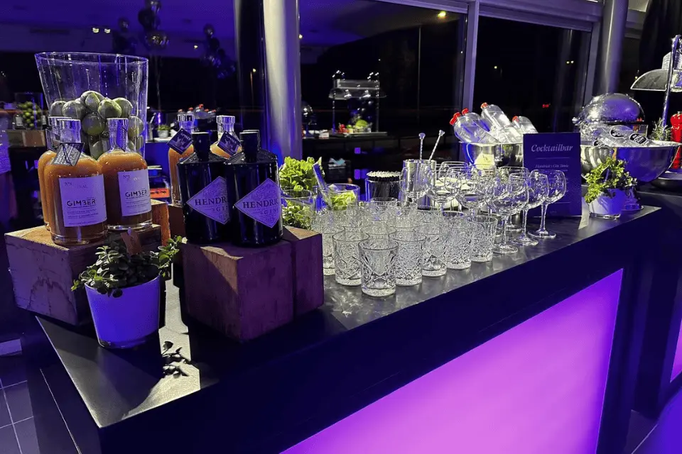 Luxe Gin & Tonic cocktailbar op zakelijk event